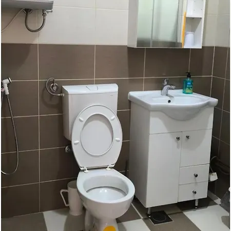Center דירה *