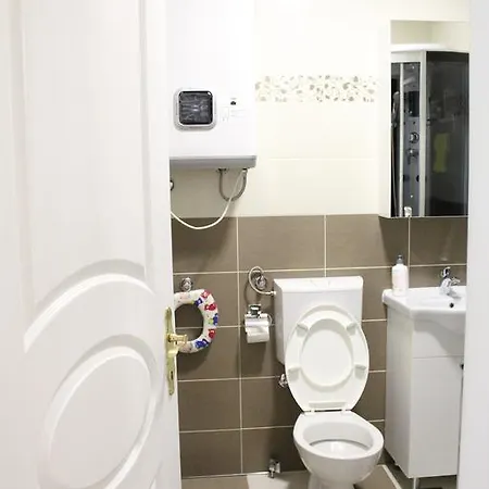 Center Apartment *