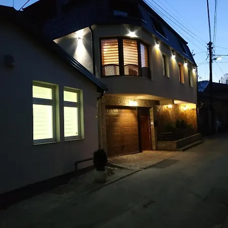 Center Apartment *